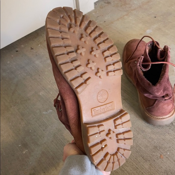 Maroon Timberlands - Picture 5 of 8